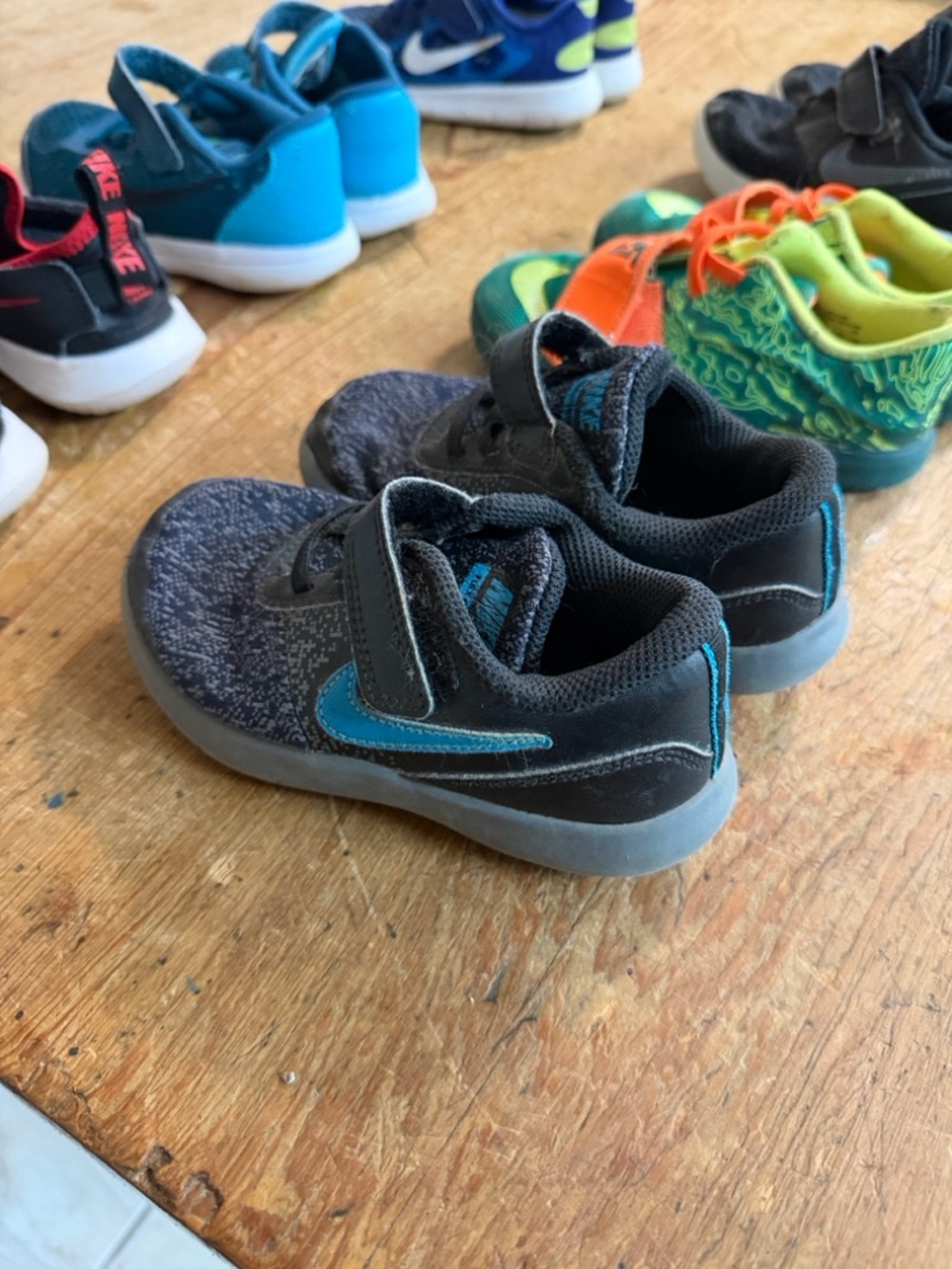 Nike Kids Black and Teal Velcro Athletic Sneakers